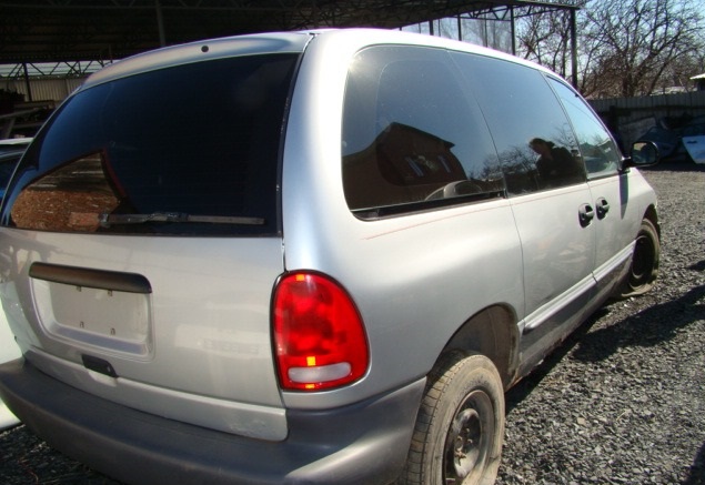 Dodge Caravan, 2000 — изображение 2